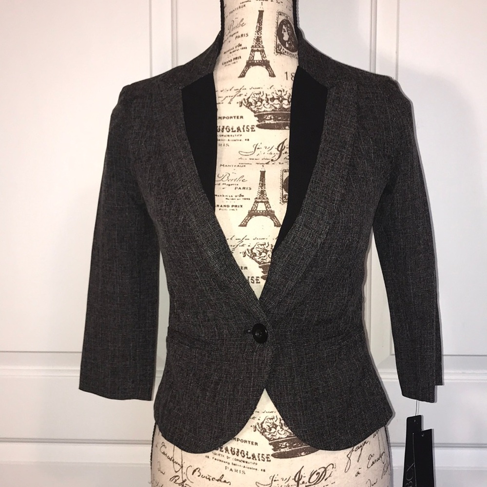 BCX JUNIORS 3/4 SLEEVE BLACK TEXTURE BLAZER